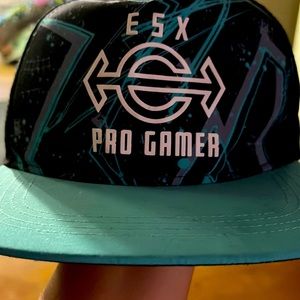 Pro gamer hat